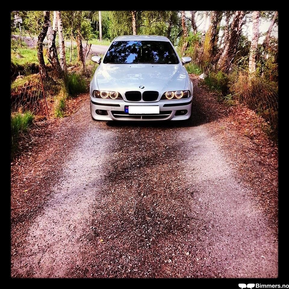 BMW 525iA 