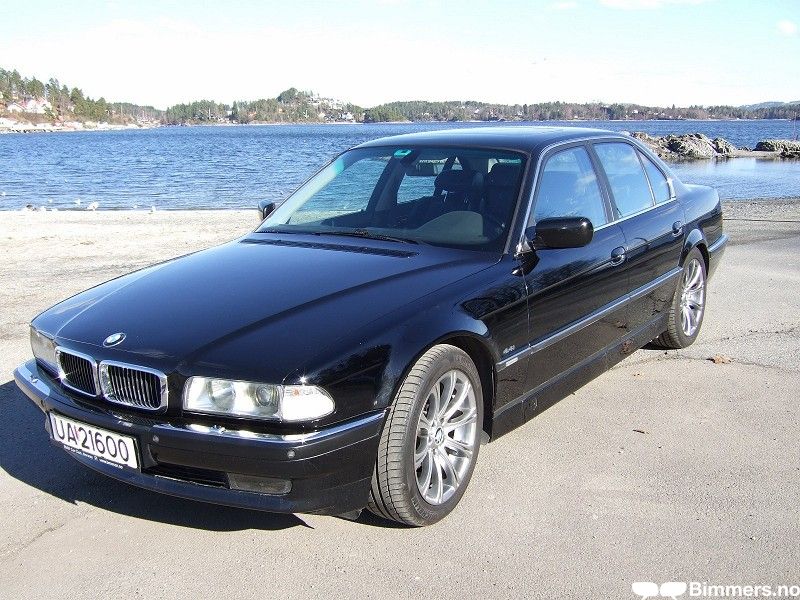 BMW 740i E38