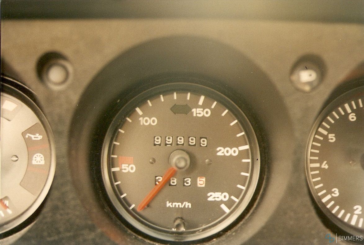 Porsche 924 runder 99999 Km