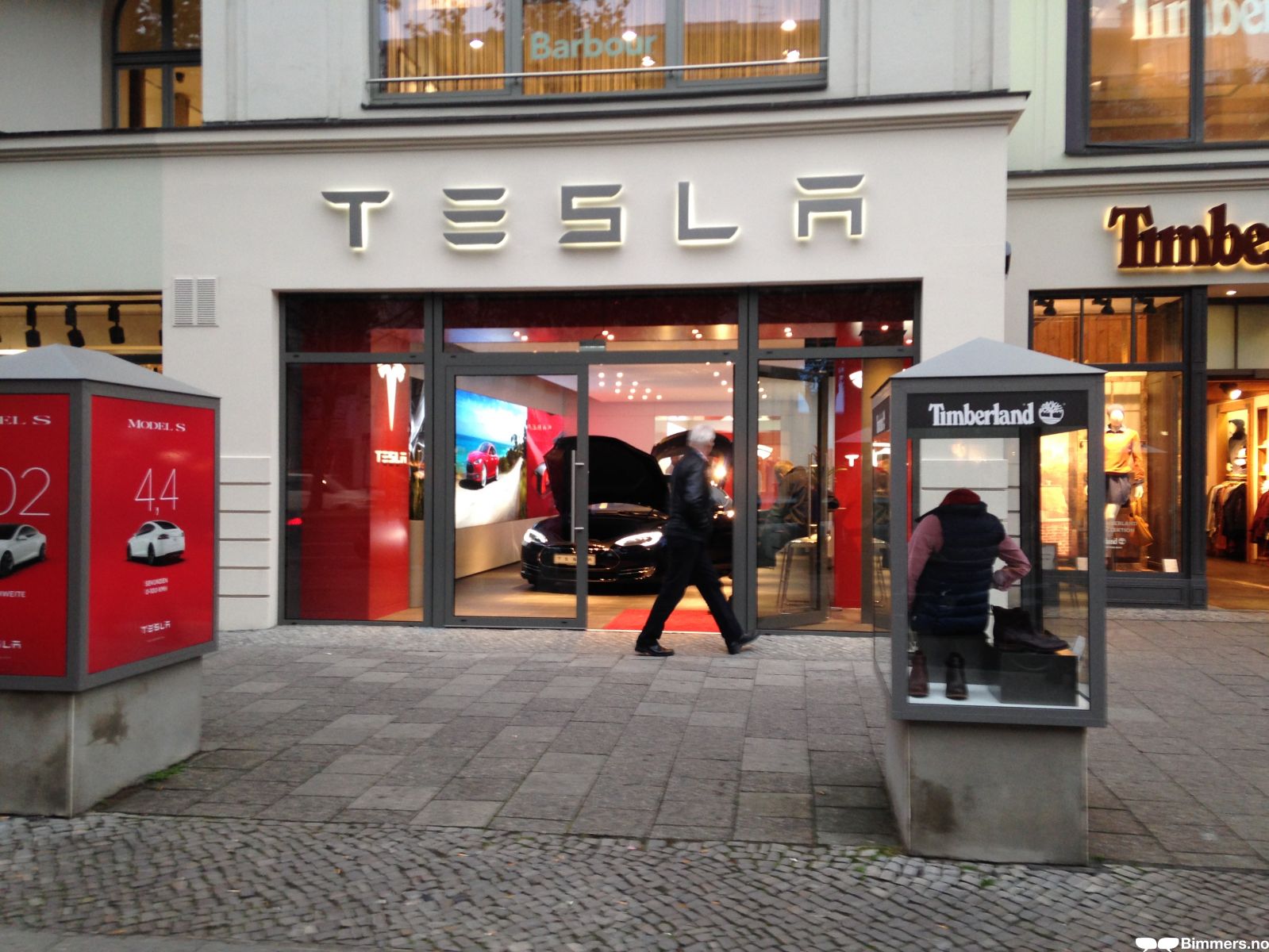 Tesla Kurfürstendamm, Berlin