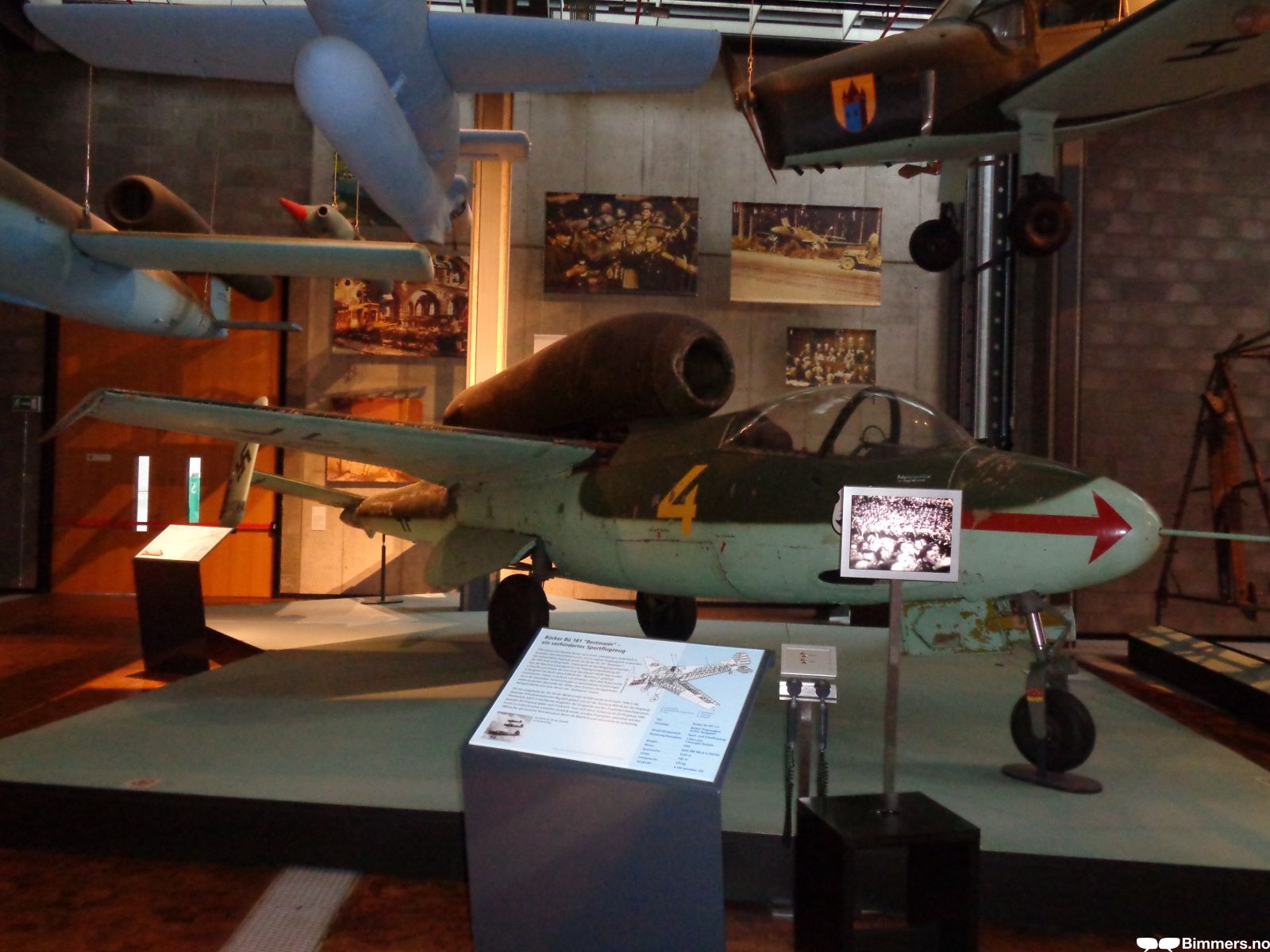Heinkel He 162 Volksjäger "Salamander"