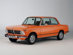 BMW 2002 Tii Reconstructed Side Angle