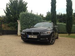 2015 320d xDrive Touring (Sport), front
