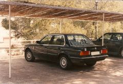 1987 BMW E30 320i