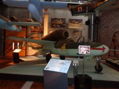 Heinkel He 162 Volksjäger "Salamander"