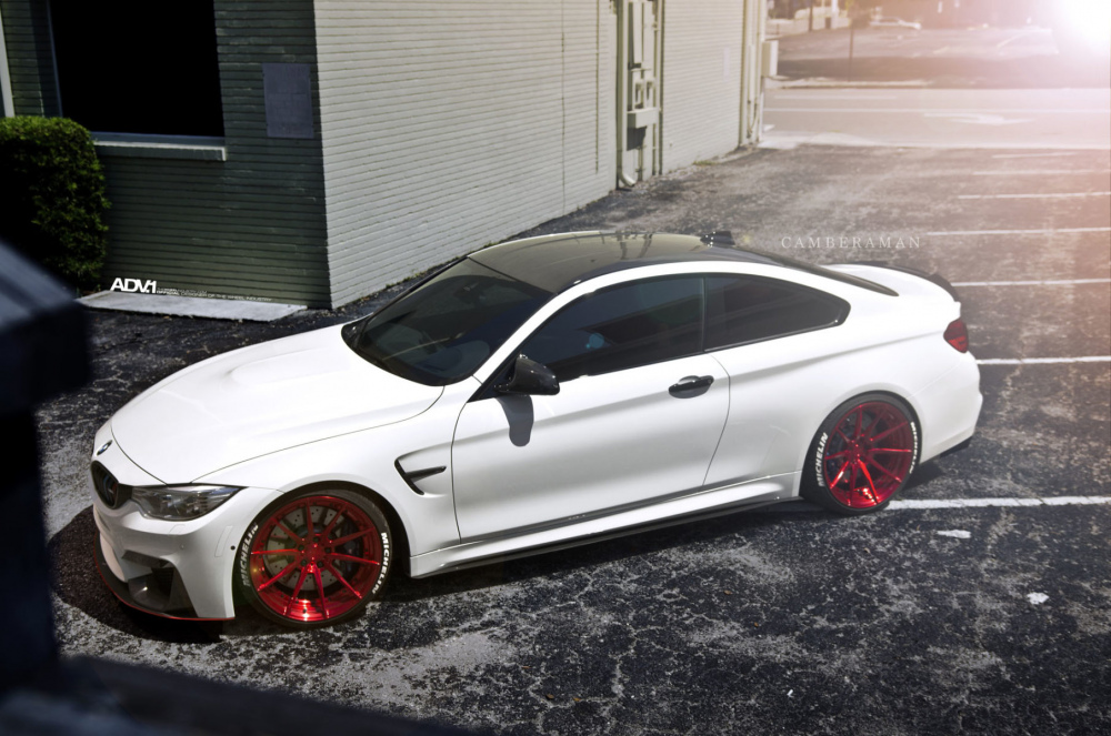 alpine-white-bmw-f82-m4-red-wheels-custom-tuned-performance-adv1-wheels-a.jpg