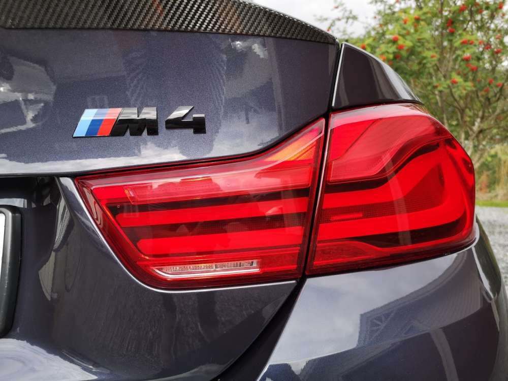 BMW M4 baklykt.jpg
