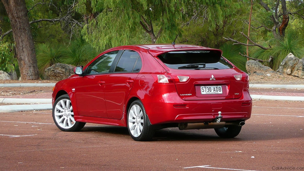 Mitsubishi-Lancer-VRX-Sportback-Rear-3-quarter-zoom-2-625x340.thumb.jpeg.49b5ae7a089eaf0a7045d99ccfff1224.jpeg