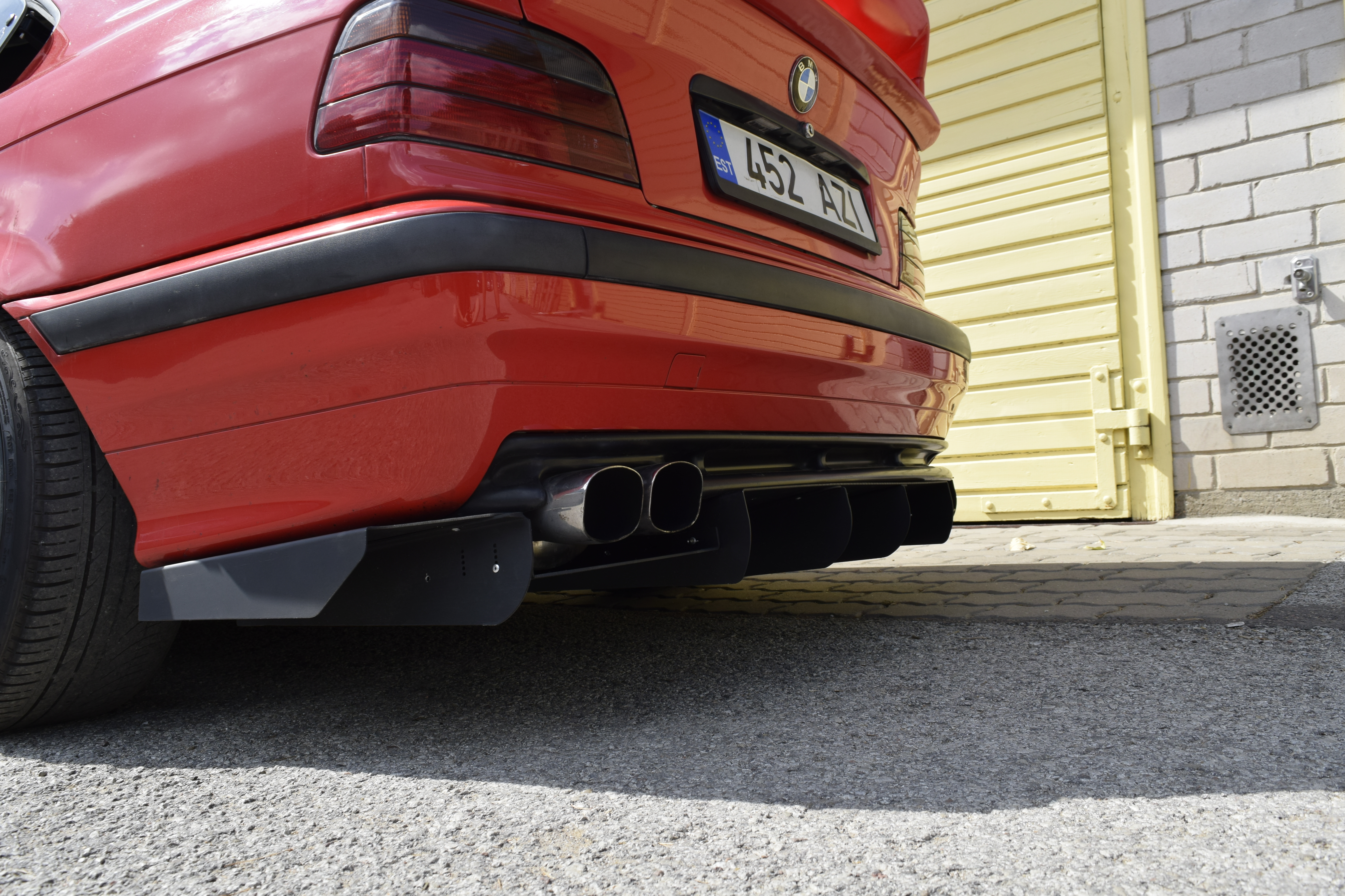 Diffusers, widebody, chassis mount wings. e36/46 BMWdeler selges